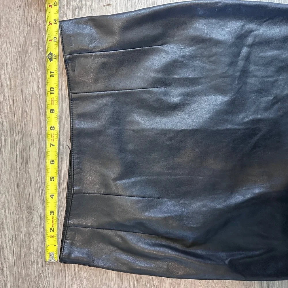 Forever‎ 21 Black Faux Leather Midi Pencil Skirt Womens Size M Power Lux Staple
